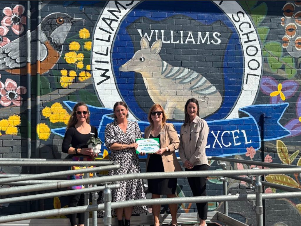 Screenshot 2025-10-28 231113